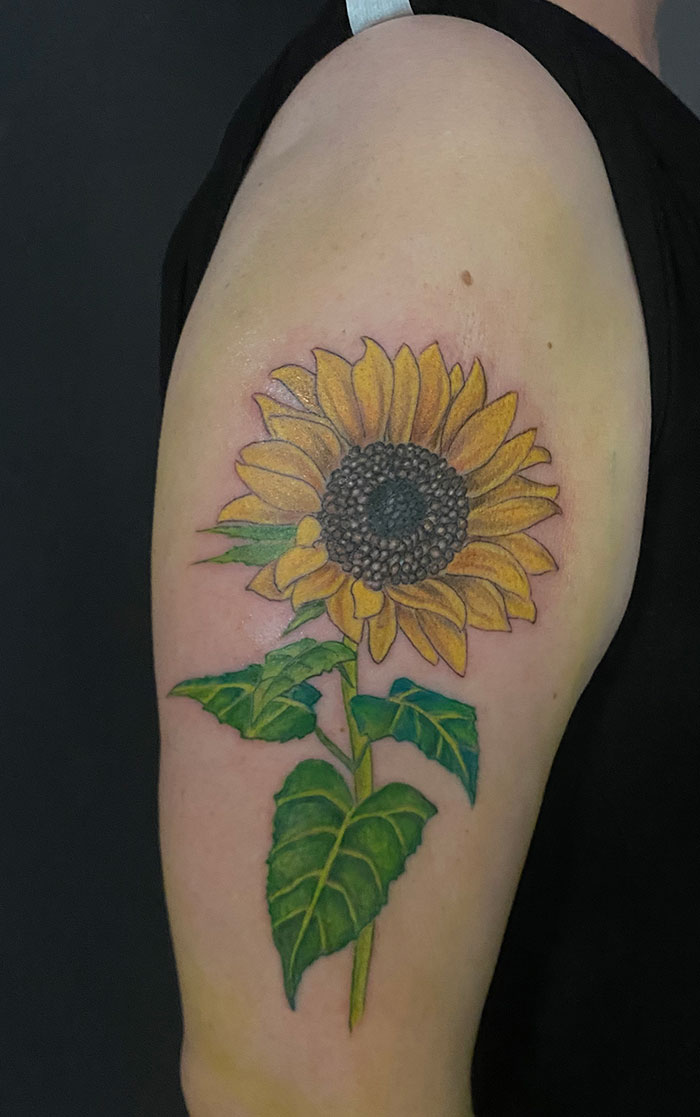 farbiges Sonnenblumen-Tattoo